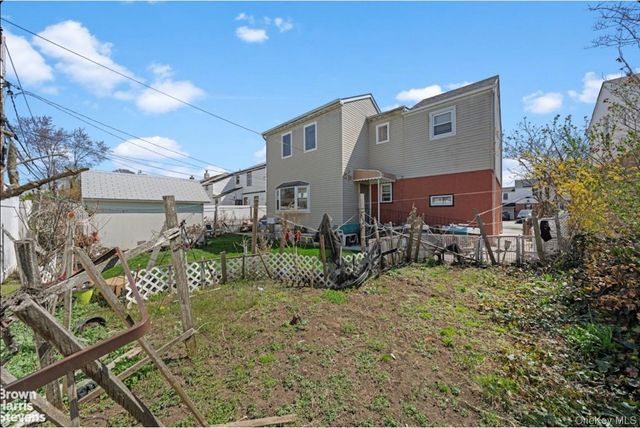 96 Nassau Street, Elmont, NY 11003