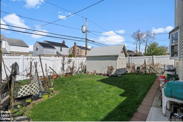 96 Nassau Street, Elmont, NY 11003