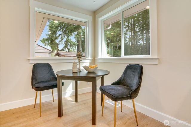 20018 Meridian Place N, Shoreline, WA 98133