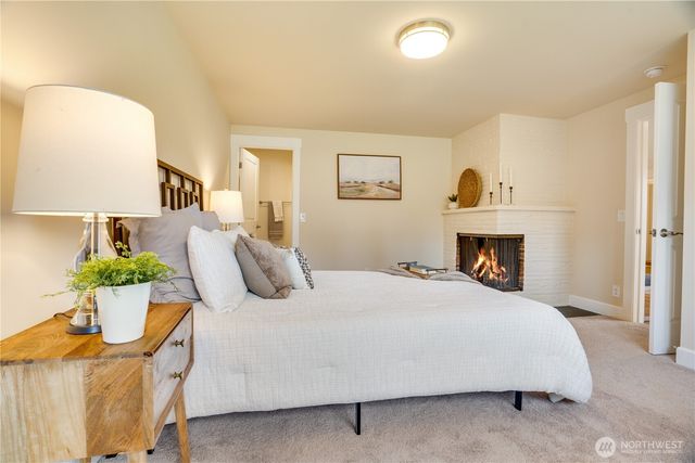 20018 Meridian Place N, Shoreline, WA 98133