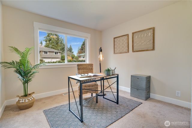 20018 Meridian Place N, Shoreline, WA 98133