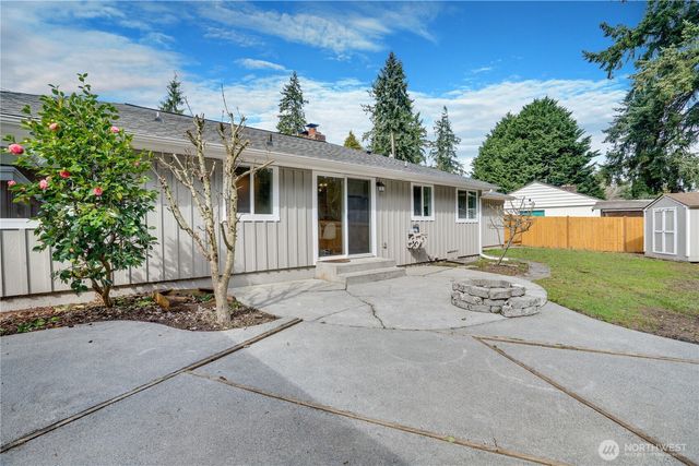 20018 Meridian Place N, Shoreline, WA 98133