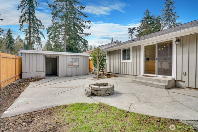 20018 Meridian Place N, Shoreline, WA 98133