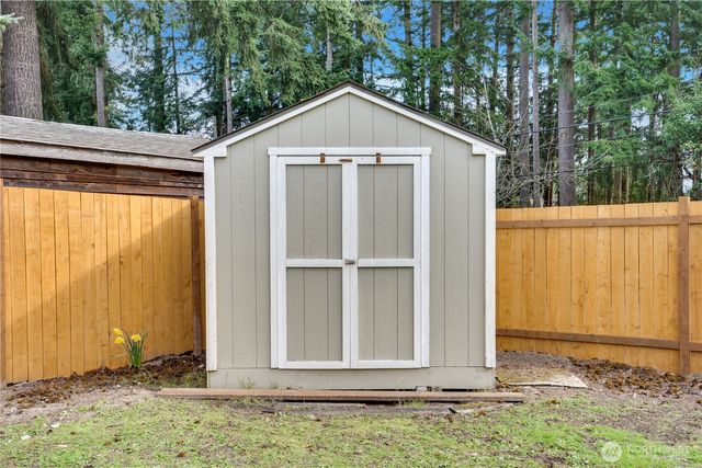 20018 Meridian Place N, Shoreline, WA 98133