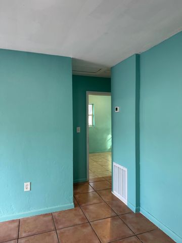 4328 Winchester Lane, West Palm Beach, FL 33406