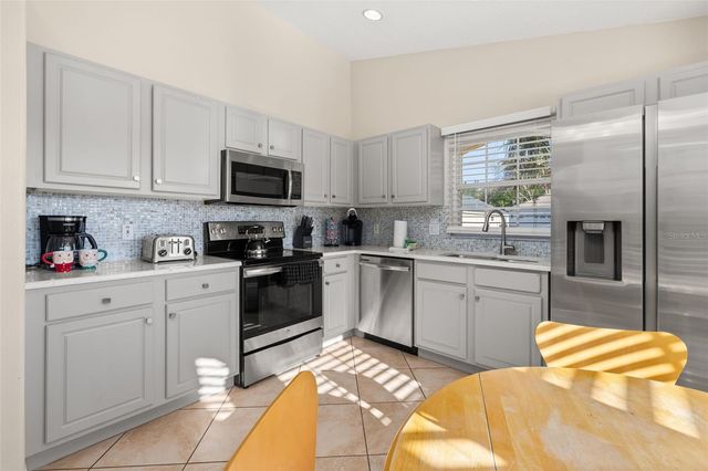 2634 AUTUMN CREEK CIRCLE, Kissimmee, FL 34747