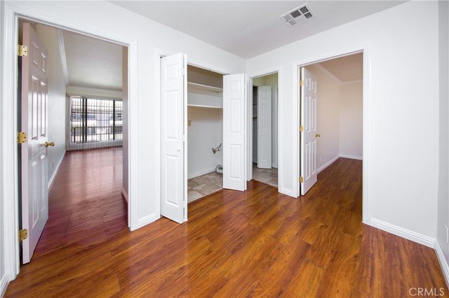 11834 Gilmore 16, North Hollywood, CA 91606