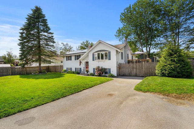 102 Dalton Street, Nashua, NH 03063