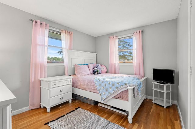 102 Dalton Street, Nashua, NH 03063