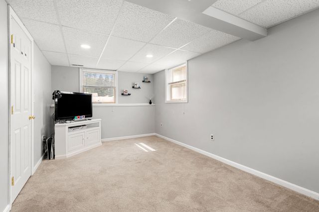 102 Dalton Street, Nashua, NH 03063