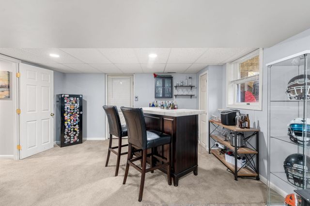 102 Dalton Street, Nashua, NH 03063