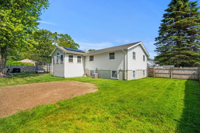 102 Dalton Street, Nashua, NH 03063