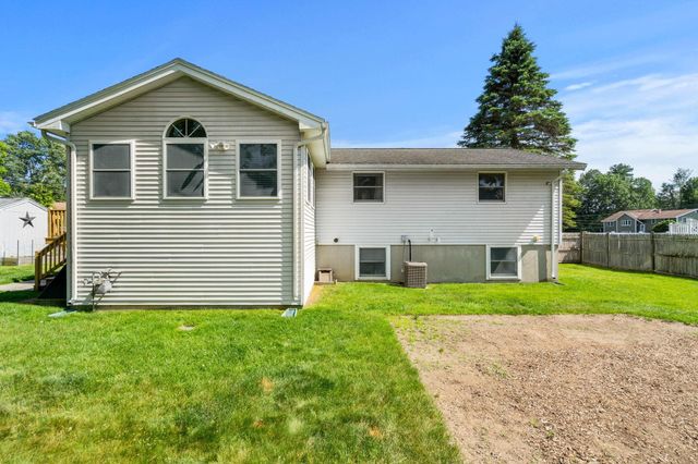 102 Dalton Street, Nashua, NH 03063