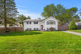 102 Dalton Street, Nashua, NH 03063