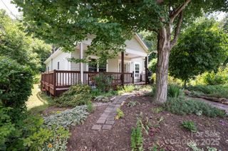 32 Water Street, Asheville, NC 28801