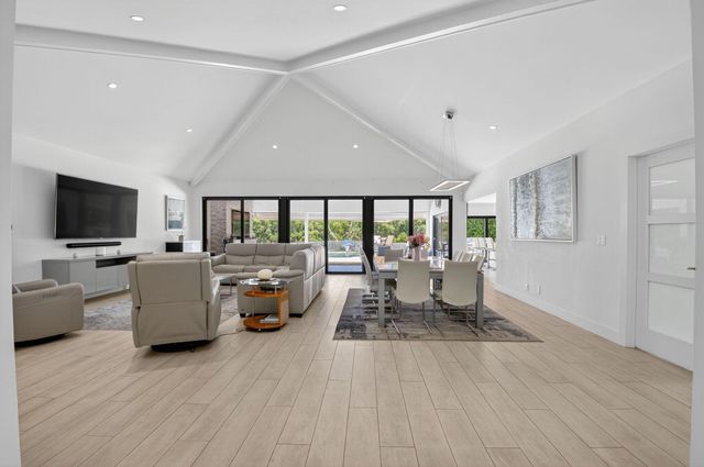 3541 Pine Lake Court, Delray Beach, FL 33445
