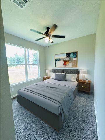 501 West Tenth Street, Hearne, TX 77859