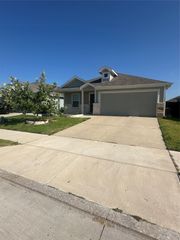 202 Lemongrass Drive, Princeton, TX 75407