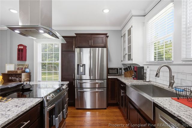 423 E Edinborough Avenue, Raeford, NC 28376
