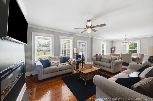 423 E Edinborough Avenue, Raeford, NC 28376
