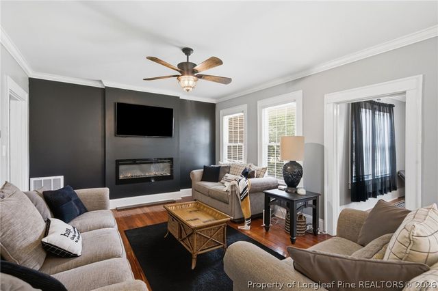 423 E Edinborough Avenue, Raeford, NC 28376