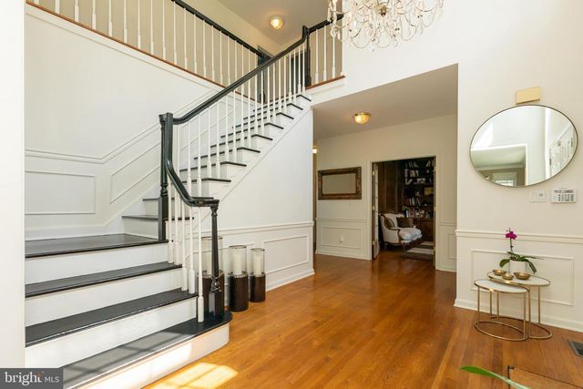 8809 SAUNDERS LN, Bethesda, MD 20817