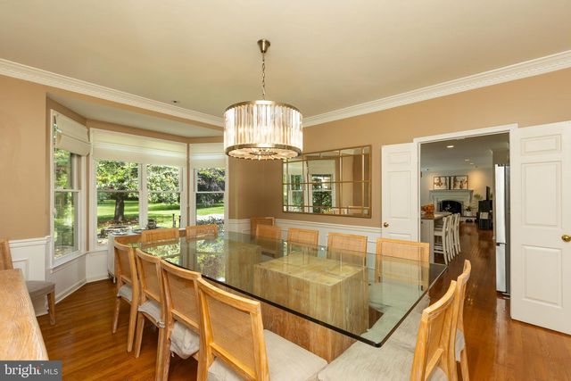 8809 SAUNDERS LN, Bethesda, MD 20817