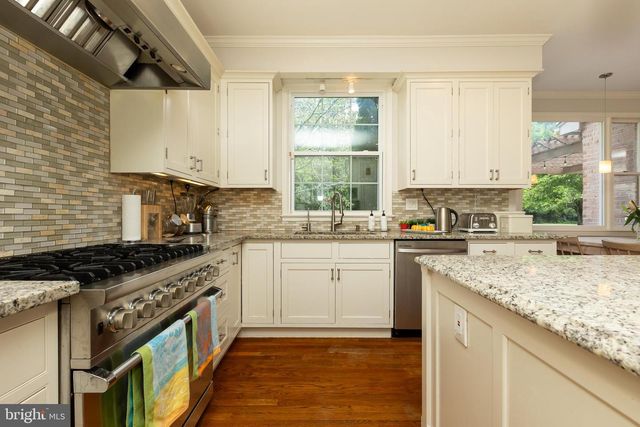 8809 SAUNDERS LN, Bethesda, MD 20817