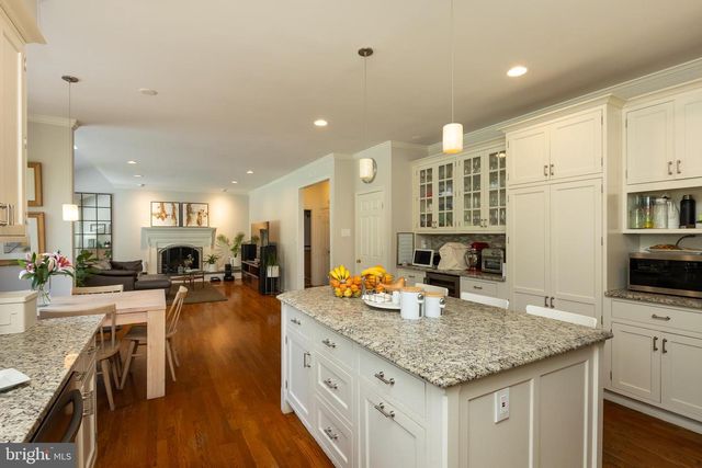 8809 SAUNDERS LN, Bethesda, MD 20817