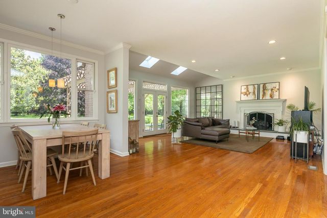 8809 SAUNDERS LN, Bethesda, MD 20817