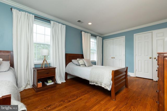 8809 SAUNDERS LN, Bethesda, MD 20817