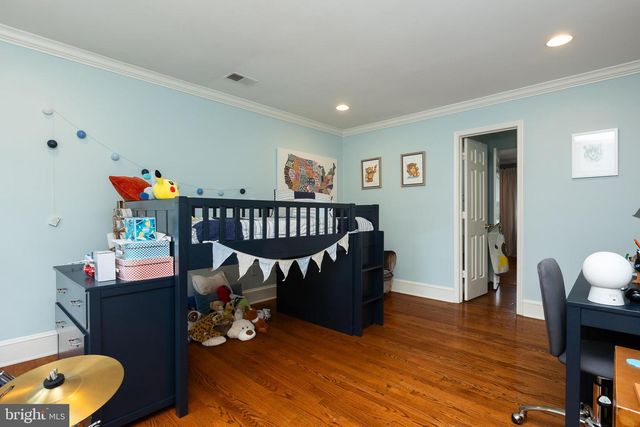 8809 SAUNDERS LN, Bethesda, MD 20817