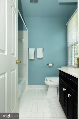 8809 SAUNDERS LN, Bethesda, MD 20817