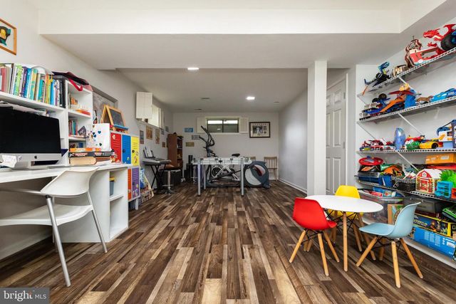 8809 SAUNDERS LN, Bethesda, MD 20817