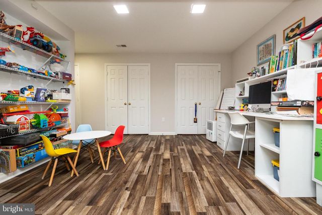 8809 SAUNDERS LN, Bethesda, MD 20817