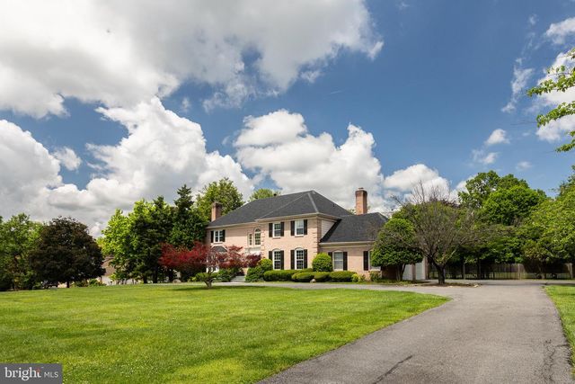 8809 SAUNDERS LN, Bethesda, MD 20817