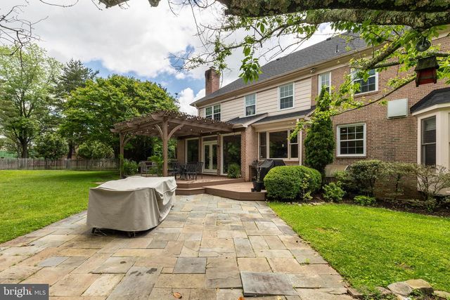 8809 SAUNDERS LN, Bethesda, MD 20817