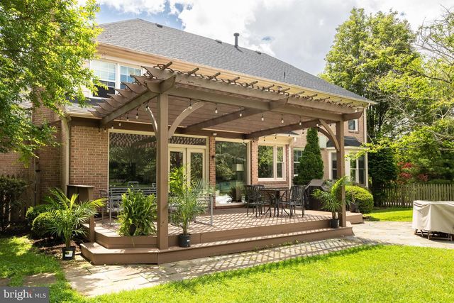 8809 SAUNDERS LN, Bethesda, MD 20817