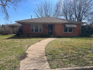 4600 Cole Avenue, Waco, TX 76710