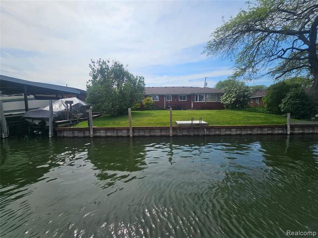 37846 Terra Mar Street, Harrison Twp, MI 48045
