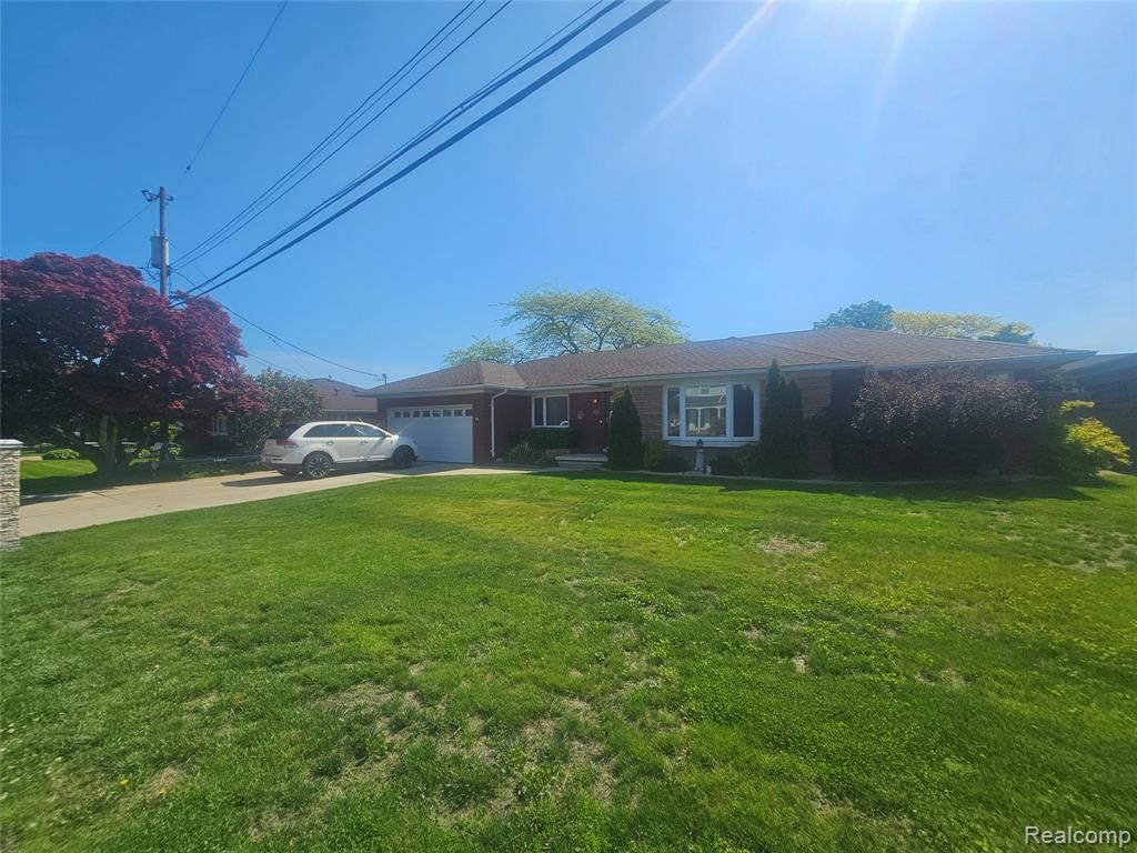 37846 Terra Mar Street, Harrison Twp, MI 48045