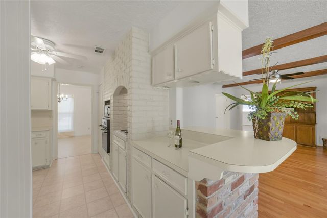 8415 Braesdale Lane, Houston, TX 77071