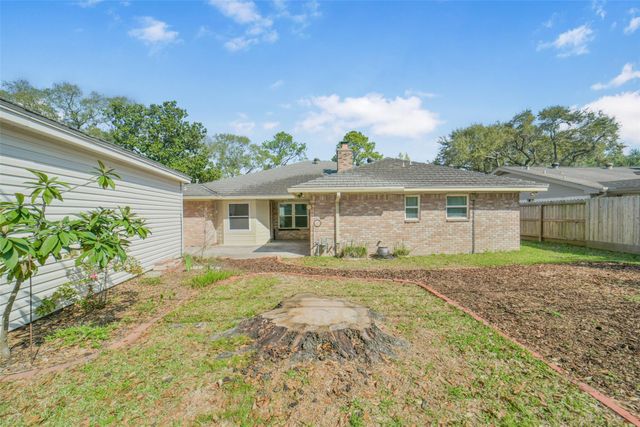 8415 Braesdale Lane, Houston, TX 77071