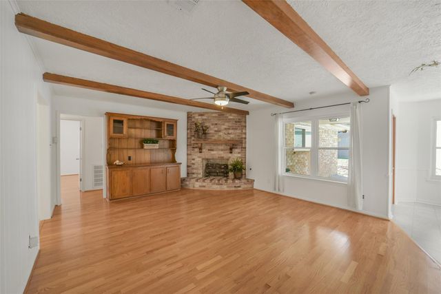 8415 Braesdale Lane, Houston, TX 77071