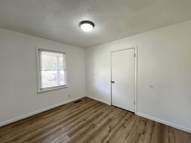 481 McQuade Cir, Mcminnville, TN 37110