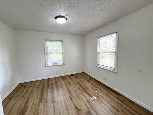 481 McQuade Cir, Mcminnville, TN 37110