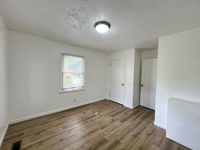 481 McQuade Cir, Mcminnville, TN 37110