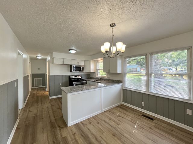 481 McQuade Cir, Mcminnville, TN 37110