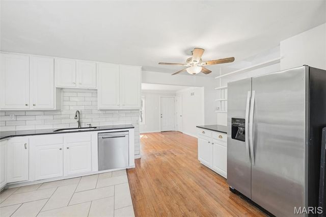 6937 Berkridge Court, Hazelwood, MO 63042