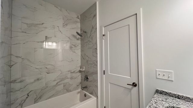 226 W 24th Street 1, Chicago, IL 60616